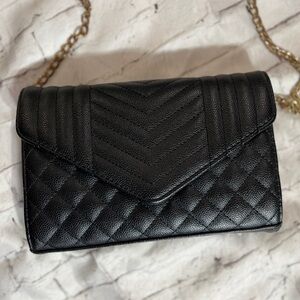 Elegant Black Quilted Women's Bag
